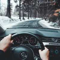 10 ani vor sta fără carnet de conducere şoferii - Foto: Unsplash/Jaromis Kavan