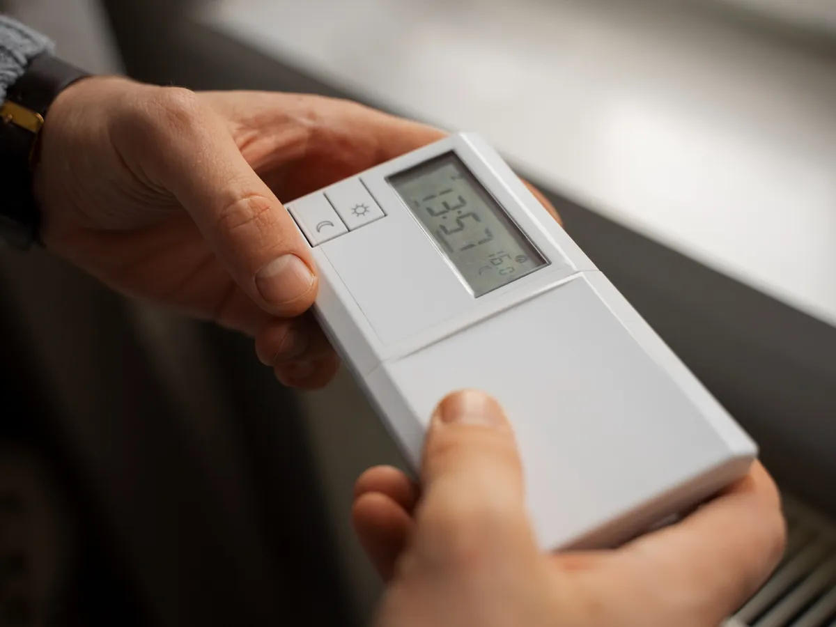 Regula de 19 °C în locuințe, depășită după 50 de ani: experții recomandă temperaturi între 18 și 21 grade