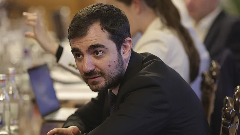 Năsui: În Coaliţie se discută creşterea TVA la 23% - Foto: INQUAM PHOTOS/Octav Ganea