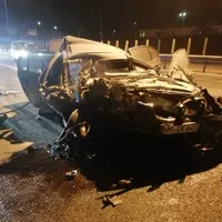 Un BMW s-a înfipt într-o utilitară pe A1 și s-a răsturnat. / Foto: infotraficromania.ro