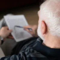 Dovada că sunt pensii recalculate greșit. Scădere de la 3.000 lei la 500 lei. După 38 ani munciți Foto: Freepik (fotografie cu caracter ilustrativ)