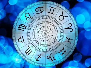 HOROSCOP 22 IULIE. Ce zodii trebuie să limiteze cumpărăturile și deciziile importante? - Foto: Profimedia Images / imagine cu rol ilustrativ