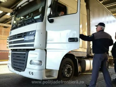 Ce au descoperit polițiștii de frontieră într-un camion frigorific. Au sunat la 112 - Foto: Politia de frontiera / imagine rol ilustrativ