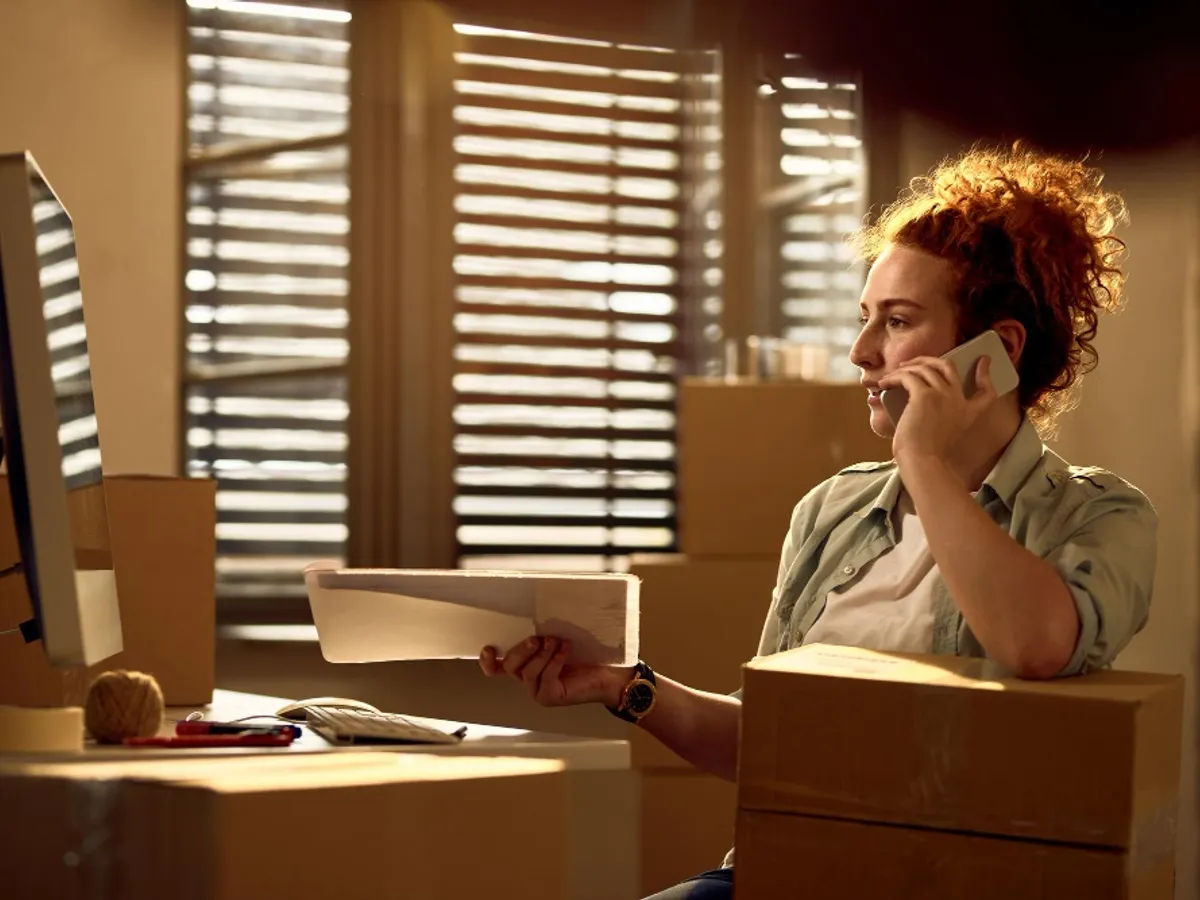 O mamă singură și-a vândut casa după ce a crescut fiul. Și-a găsit jobul visurilor ei la vârsta de 60 de ani