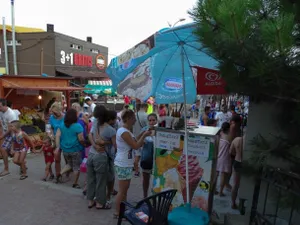 Firmele din turism declară război micilor comercianți. Fără dughene și cașcarabete, pe Litoral - Foto: lumeamare.ro