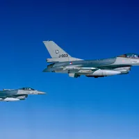 Două bombardiere ruseşti, interceptate aproape de spațiul olandez al NATO - Foto: Profimedia Images