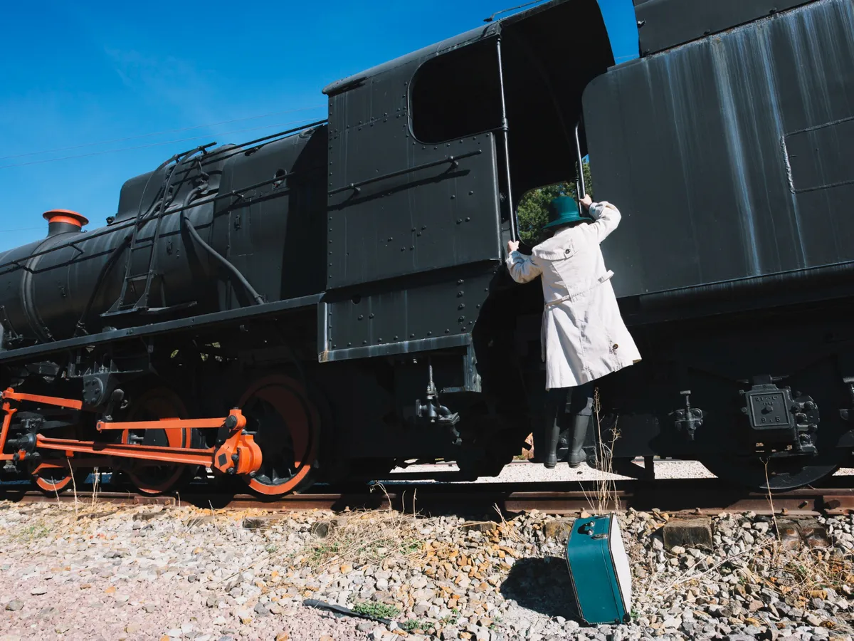 Un român a încercat să fure un tren dintr-o gară din Austria şi a rănit o poliţistă - Foto: Freepik (Imagine cu rol ilustrativ)