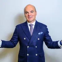 Rareș Bogdan: „PNL este partidul care poate schimba comunitățile locale și județene” - Foto: Facebook / Rares Bogdan