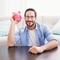 Cine sunt românii care scapă de plata impozitului la pensie și salariu? Scutire chiar și pentru PFA - Foto: Profimedia Images/ Imagine cu caracter ilustrativ