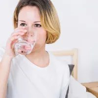 După cât timp este sigur să bei apa stătută într-un pahar? Pierde conținutul de oxigen și își modifică PH-ul - Foto: Freepik (Imagine cu rol ilustrativ)