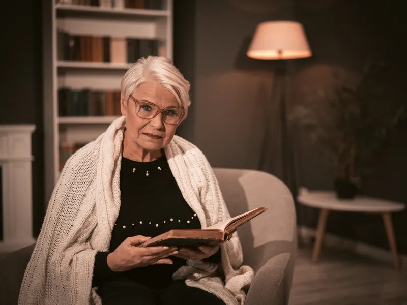 Pensionarii primesc 50 lei la pensie pentru plata facturilor? Cum intră în posesia lor? 3 metode - Foto: Freepik
