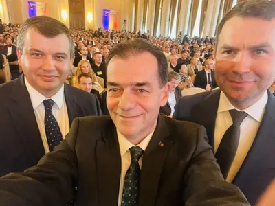 Orban a publicat o poză în care apare alături de Drulă și de președintele PMP, Eugen Tomac-  Foto: Facebook/ Ludovic Orban