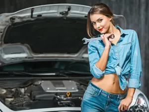 Vrei să fii șofer, trebuie să știi și ceva mecanică. 5 întrebări ușoare, dar la care se greșește des - Foto: Profimedia Images - Imagine cu rol ilustrativ