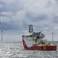 Belgia anchetează prezența unei nave de spionaj rusești într-un parc de eoliene din Marea Nordului - FOTO: Profimedia Images