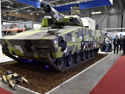 Rheinmetall a crescut prețul blindatelor Lynx pentru România cu 30% -  Foto: Profimedia Images (imagine cu rol ilustrativ)