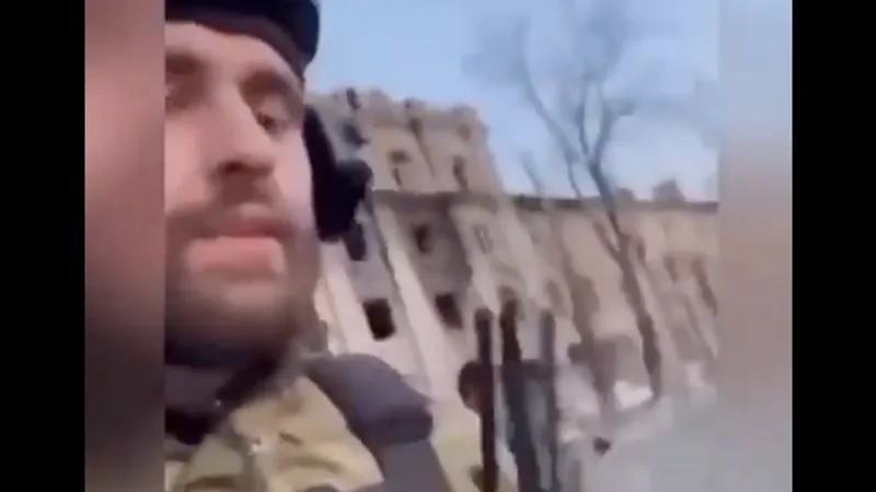 Un soldat rus a fost lichidat în timp ce făcea un live pe Tik-Tok despre "succesele" sale în Ucraina/FOTO: Captura video/Twitter/Victor Kovalenko