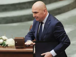 Guvernul Bolojan îşi asumă răspunderea în Parlament - Foto: INQUAM PHOTOS/Bogdan Buda
