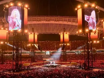 Primul concert Metallica în Europa din cadrul turnelui M72, la Atena - Foto: captură video