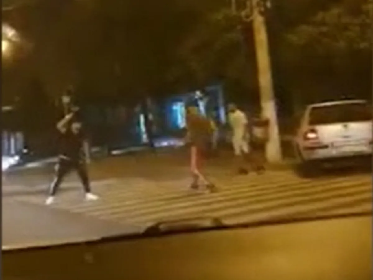 Bătaia a fost filmată dintr-o mașină Foto: captură video Pro Tv
