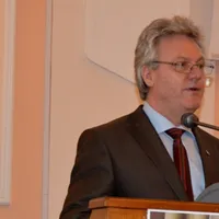 Valerius Ciucă, fost judecător Curtea UE, susține CCR: Competiția electorală trebuie să fie onestă: FOTO - Ziarul de Iasi(imagine cu rol ilustrativ)