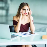 Cea mai proastă veste. Fitch dă „perspectivă negativă” pentru România. Cum ne afectează la buzunar? - Foto: Freepik
