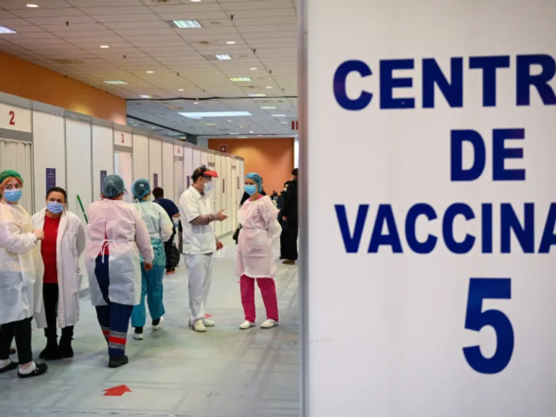 Cei care vor să se vaccineze se pot prezenta direct, fără programare, doar pe baza cărţii de identitate. / Foto: digi24.ro