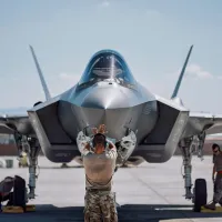 SUper-avionul american F-35A Lightning se întoarce dintr-un exercițiu - Foto- U.S. Air National Guard/ Sgt. Ryan Campbell