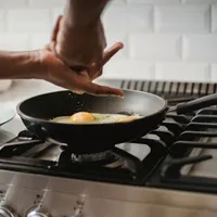 Câte gospodării nu pot să achite cheltuielile curente? De câte ori s-a întâmplat asta? - Foto: Pexels/Ketut Subiyanto