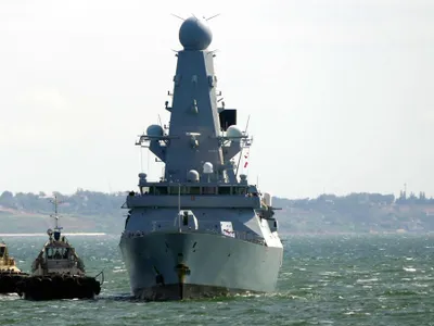 Incidentul ce a implicat HMS Defender/Foto: cnn