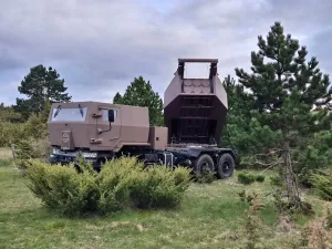 Franța își face propriul HIMARS. Un lansator de rachete costă 5.000.000 €. Lovește până la 1.000km - FOTO: X