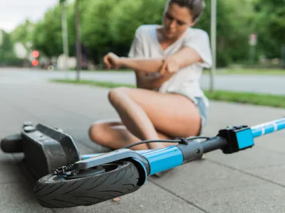 Polița RCA pentru trotinetele electrice: Lege avem, accidente sunt, dar autoritățile nu au date - Foto: magnific.com (Imagine cu rol ilustrativ)