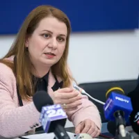 Deca: „Contextul global actual nu ne permite să subestimăm importanţa educaţiei pentru democraţie” - Foto: Profimedia Images
