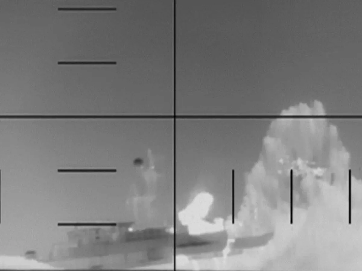 VIDEO Momentul în care un submarin al SUA torpilează și scufundă o fregată iraniană cu 150 de marinari la bord