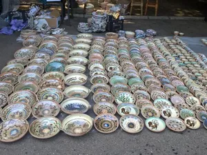 Vasele de ceramică autentice devin tot mai greu de deosebit de cele copiate de chinezi