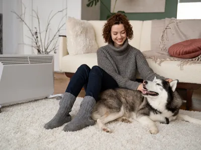 Cameră încălzită cu un convector electric - Foto: magnific.com (Imagine cu rol ilustrativ)