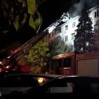 Incendiu de proporții într-un bloc din Pitești. FOTO: ISU Argeș