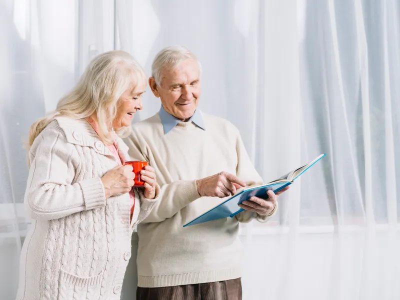 3.000.000 pensionari iau pensie mai mare cu 100 de lei în octombrie. De ce intră pe card mai devreme Foto: Freepik (fotografie cu caracter ilustrativ)