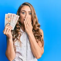 O chelneriță a primit bacșiș un bilet la loto care i-a adus 10.000.000$. Apoi, a început coșmarul - Foto: Freepik