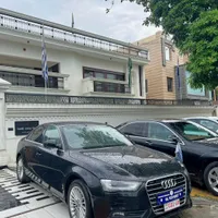 Fals diplomat ce conducea ambasada unei țări inexistente, arestat de poliție - Foto: Profimedia Images