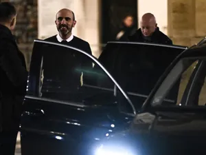 A vizitat șeful serviciului francez de informații externe România înainte de alegeri? SIE răspunde acuzațiilor