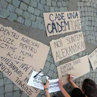 Protest al feministelor, anul trecut, după ce Alexandra, o fată de 16 ani din Caracal, a fost omorâtă când făcea naveta spre Caracal. FOTO: Feminism România