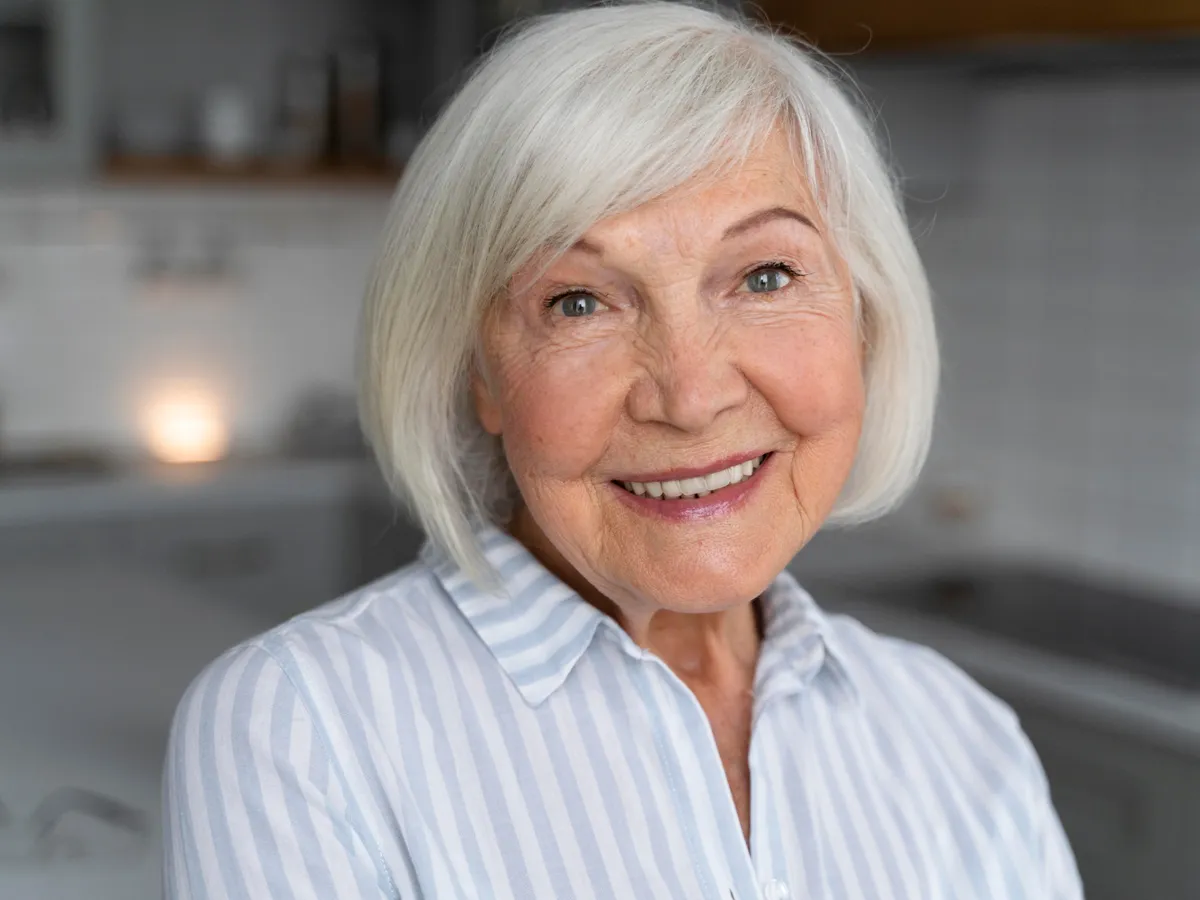 Pensionară la pensie - Foto: Freepik