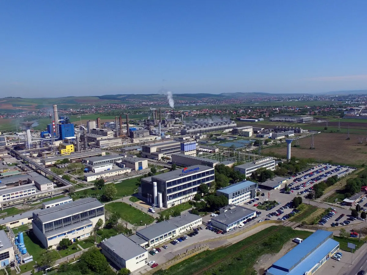 100 de membri ai Sindicatul Alternativa 2002 de la Azomureș protestează la Ministerul Energiei