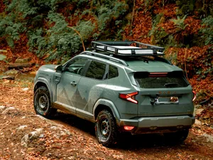 Duster și Bigster, vulnerabile în zona conductelor și a bateriei hybrid. Un scut costă 400-700 € - Foto: Facebook / Dacia Duster Trails & Technical