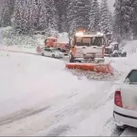 METEO Trei sferturi de țară este în ghearele iernii, cu ninsori, viscol și drumuri înzăpezite Foto; captură video ProTV