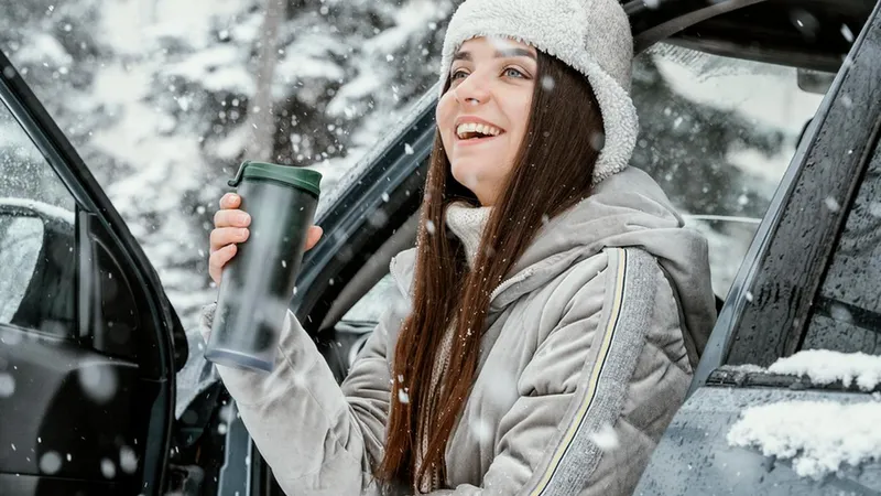 Pleci în vacanța de iarnă cu mașina? Ce le recomandă specialiștii șoferilor să verifice - Foto: Freeepik - Imagine cu rol ilustrativ
