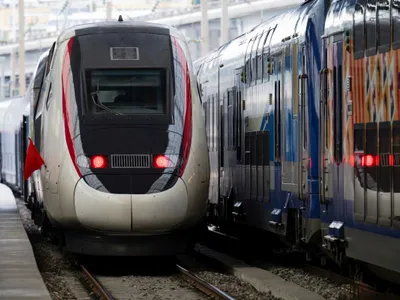 Tren de mare viteză din Franţa - Foto: Magnific.com/frimufilms