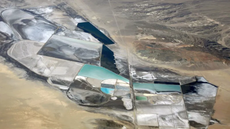 Operațiunea de litiu Chemetall Foote din Clayton Valley, o albie uscată de lac din comitatul Esmeralda, Nevada, chiar la est de Silver Peak - Foto: Flickr/Doc Searls