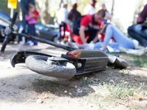 Accident fatal în Teleorman. Un tânăr de 19 ani aflat pe o trotinetă, acroșat mortal de o mașină - Foto: Profimedia images - Caracter ilustrativ