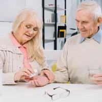 Care pensionari nu mai primesc la pensie medicamente compensate cu 90%? Ministerul sănătății explică - Foto: Freepik
